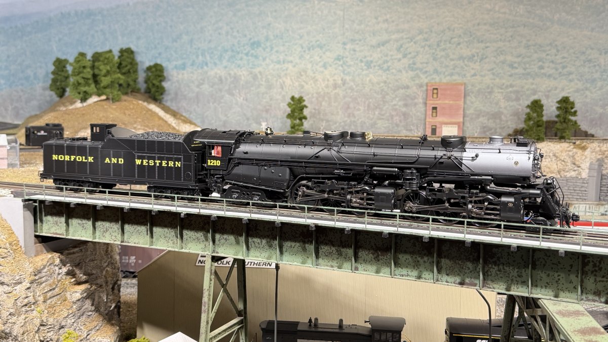 Photo of LIONEL